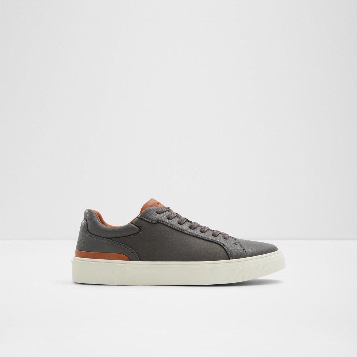 Willio Low-Top Sneakers