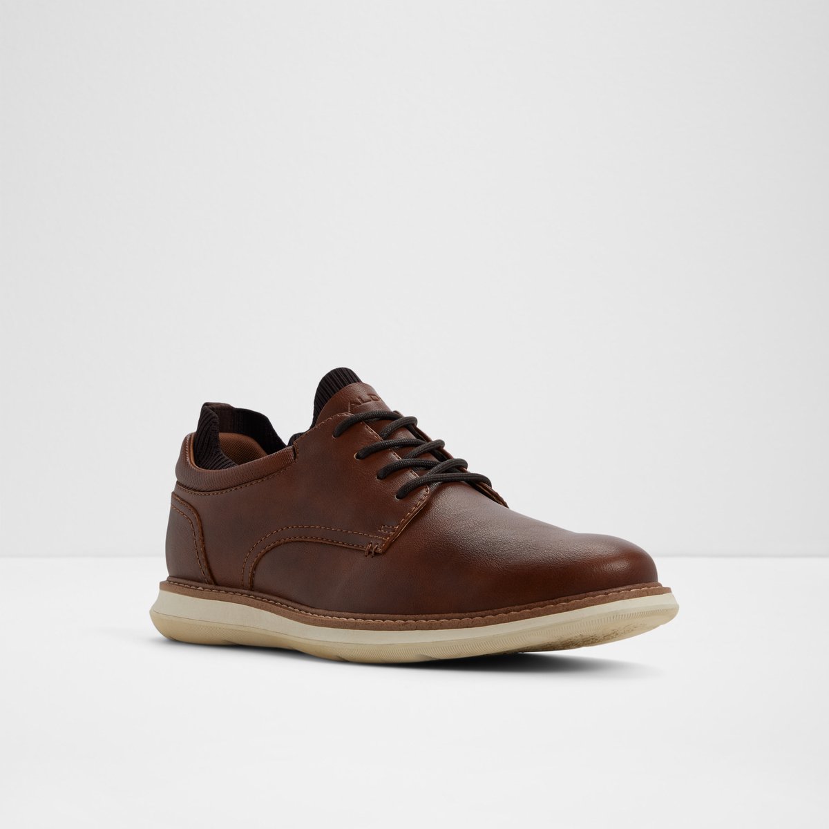 Wynder Low-Top Sneakers