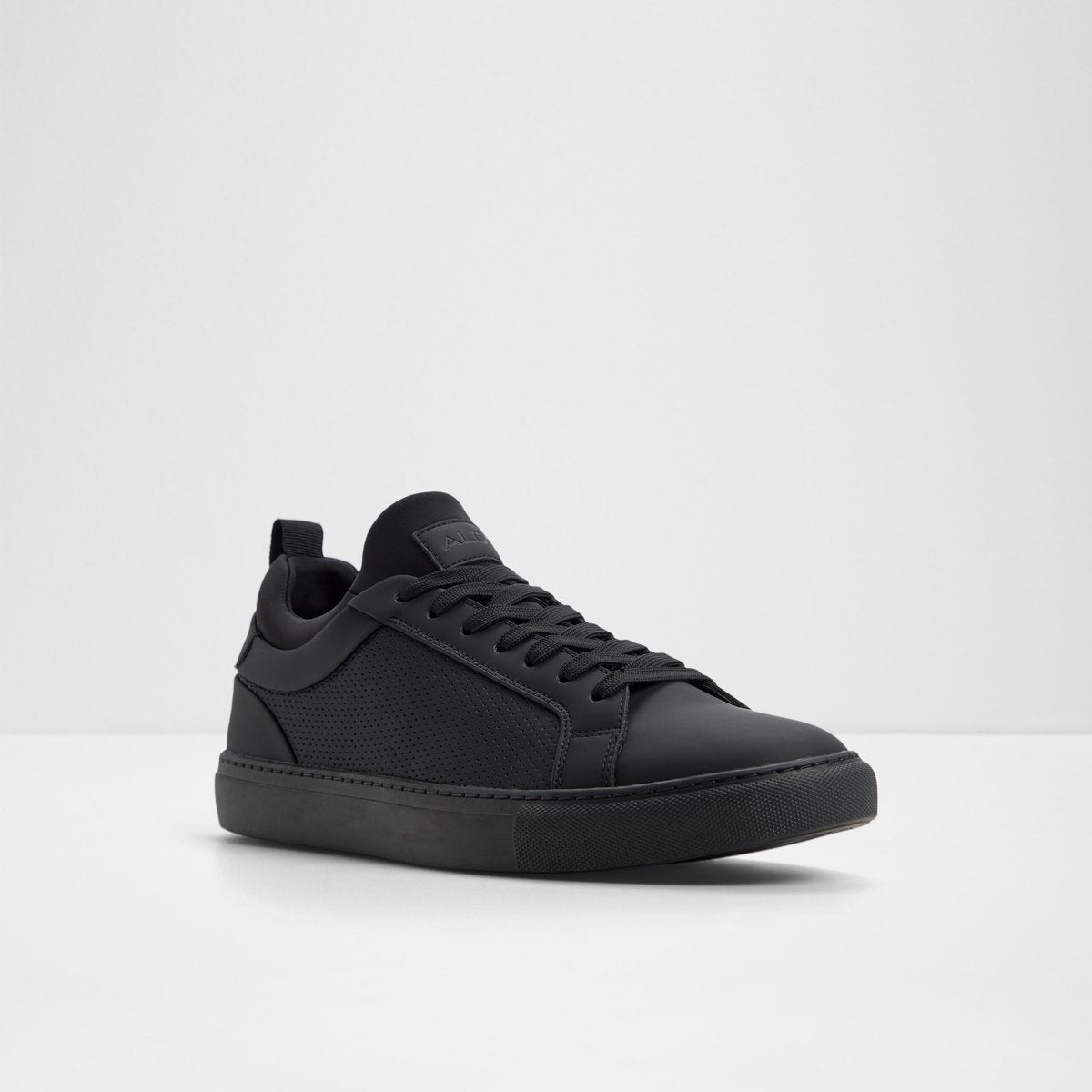 Xavier Low-Top Sneakers