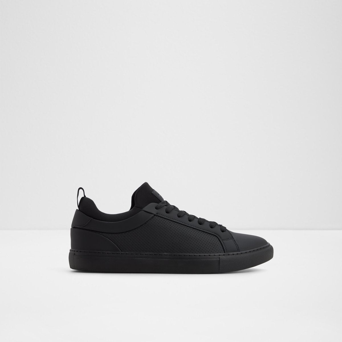 Xavier Low-Top Sneakers