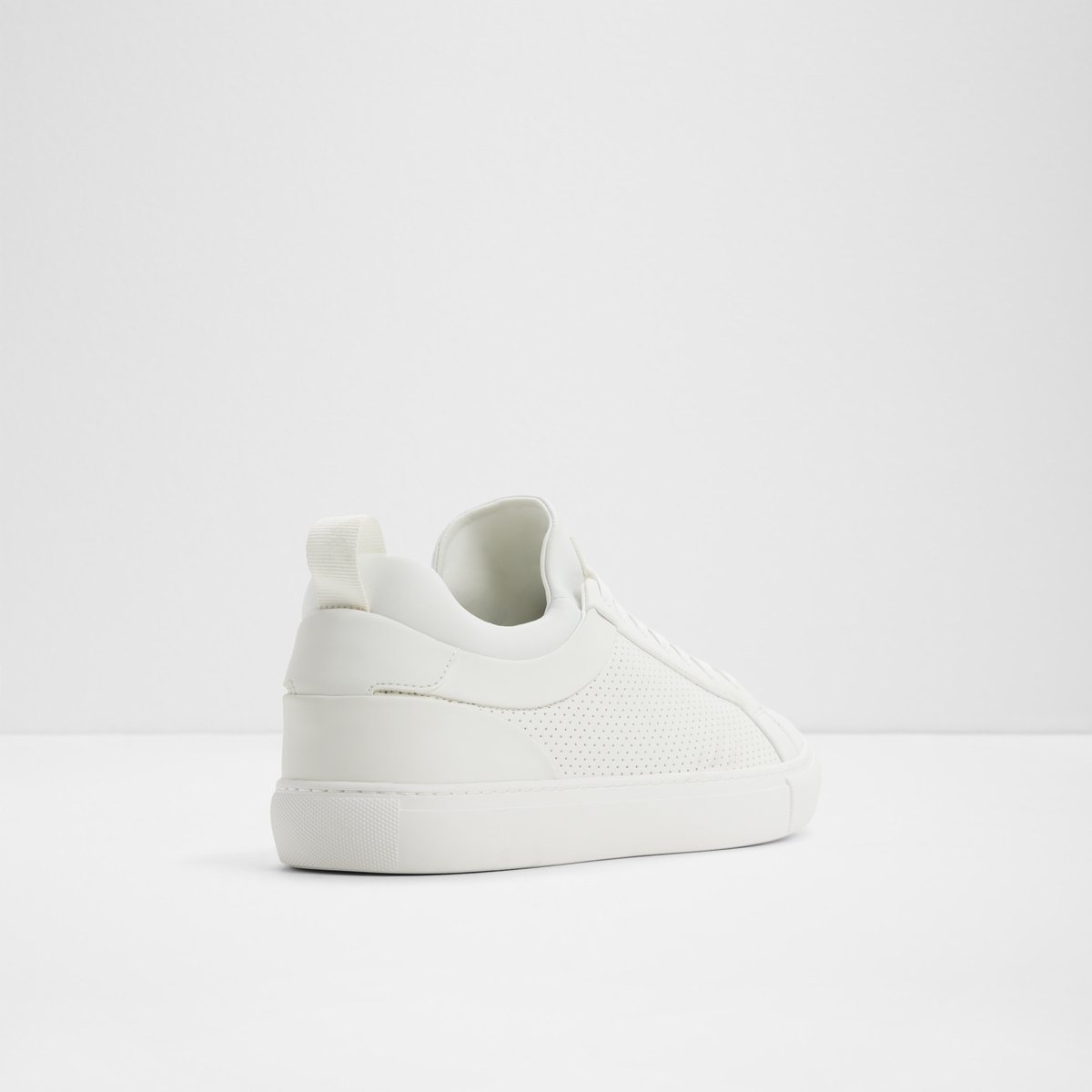 Xavier Low-Top Sneakers