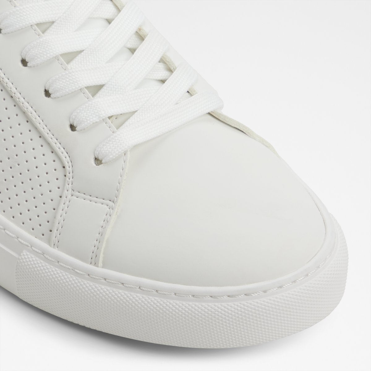 Xavier Low-Top Sneakers