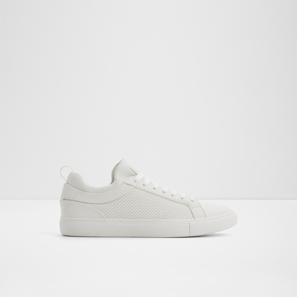 Xavier Low-Top Sneakers