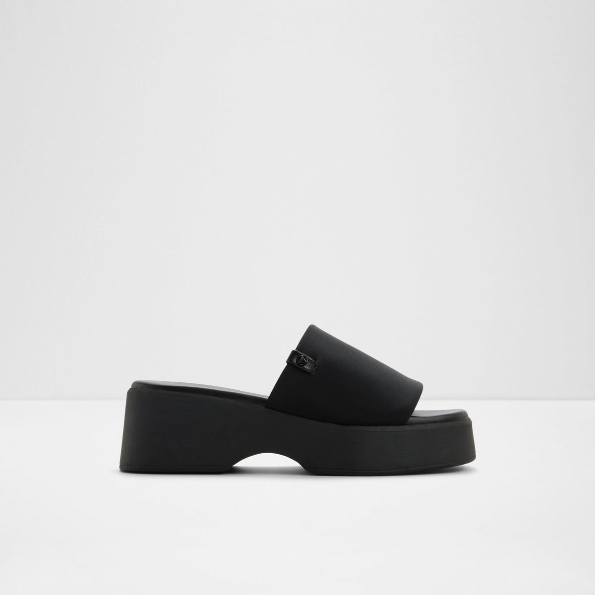 Yassu Slide Sandals