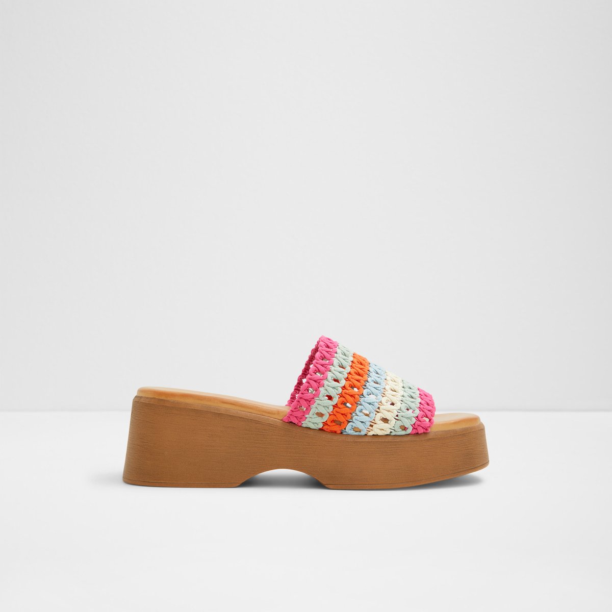 Yassu Wedge Sandals