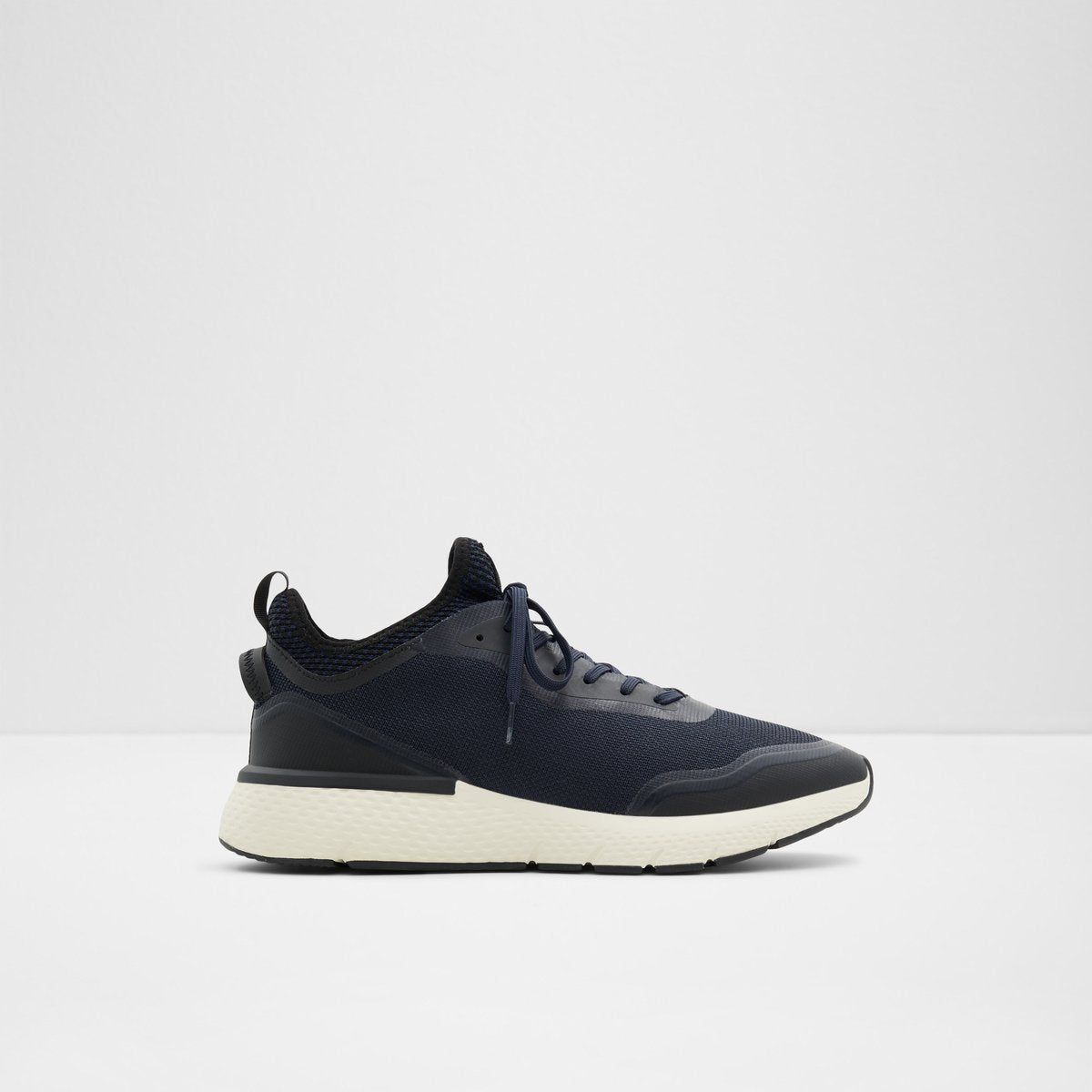 Fastcourt Jogger Sneakers